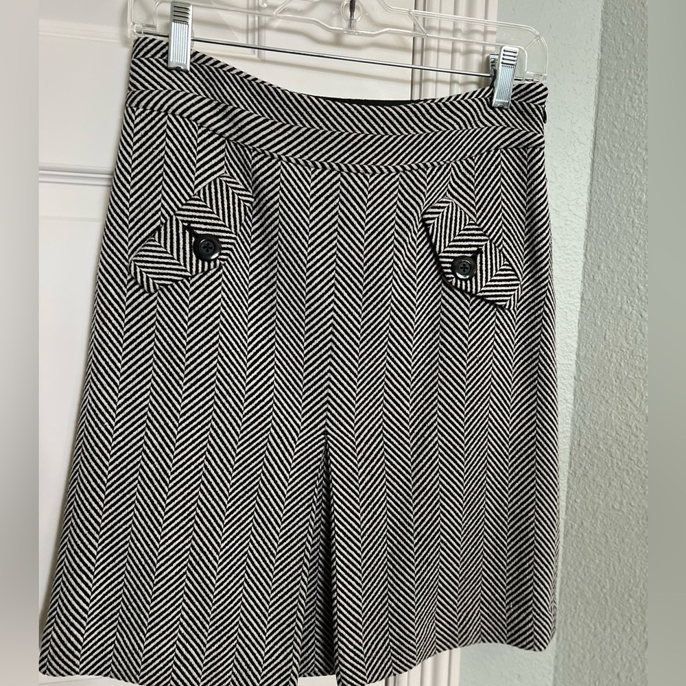 Banana Republic Herringbone Pattern Pencil Skirt